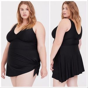 TORRID skirted swim dress one piece, 4X.